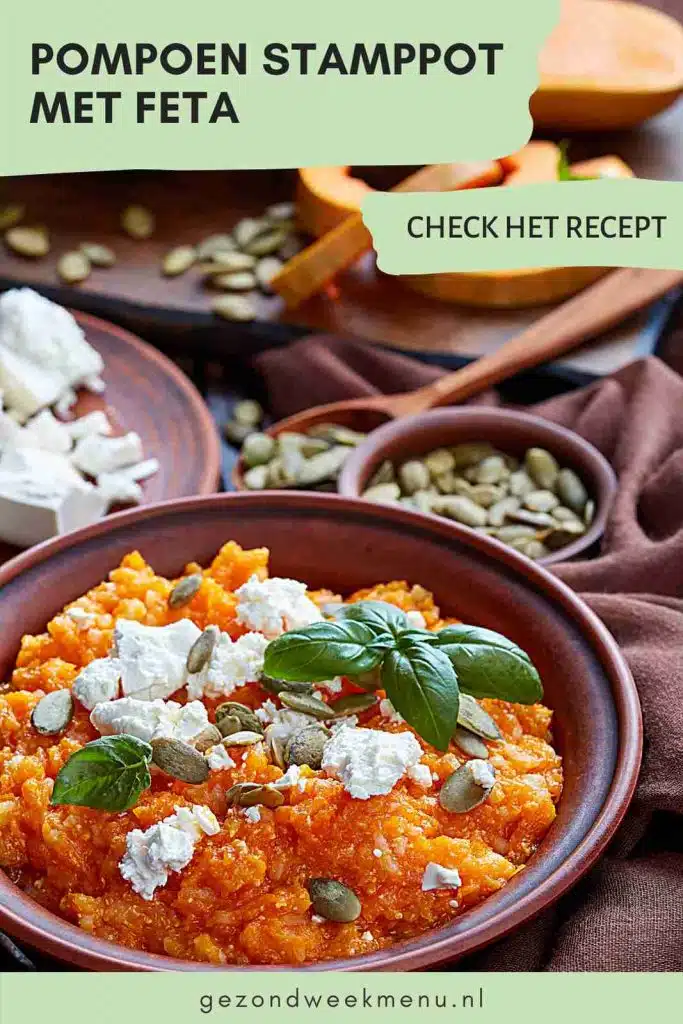 Heerlijke pompoen stamppot met feta en chipolataworstjes. Dit pompoen stamppot recept is perfect om mee op te warmen op een gure herfstdag.
