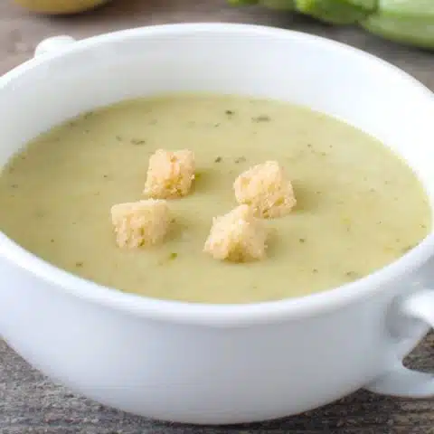 pittige-courgettesoep-met-kokosmelk-gezondweekmenu.nl