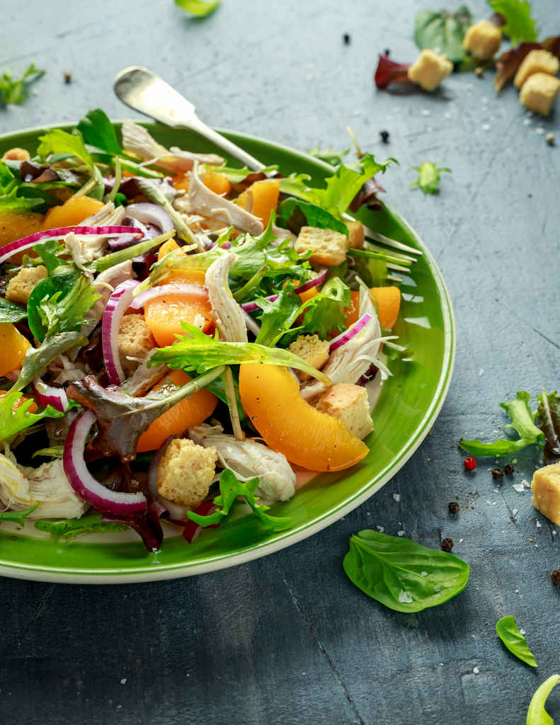 recept-pastasalade-met-perzik-en-gerookte-kip-gezond-weekmenu