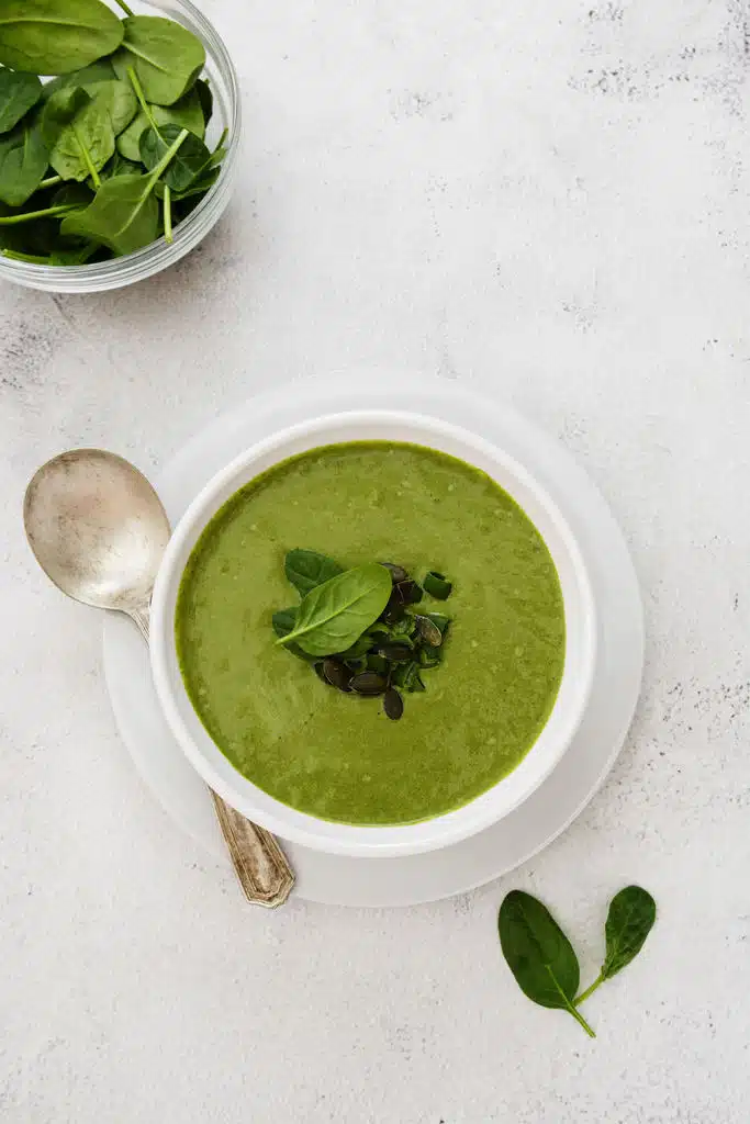 recept-spinazie-soep-met-kokosmelk-gezond-weekmenu