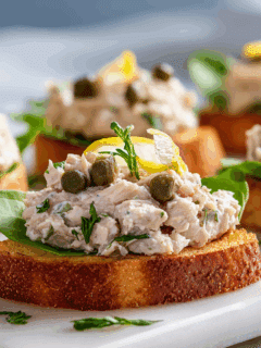 Crostini met tonijnsalade